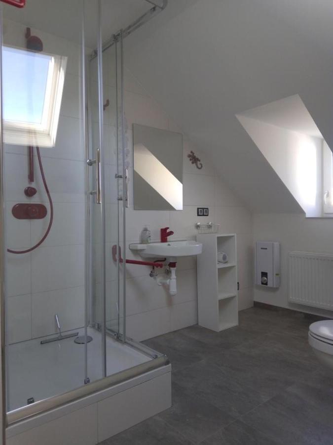 Ferienwohnung Im Roten Haus, Die Therme Ist Fusslaeufig In Wenigen Minuten Erreichbar Бад-Эмс Экстерьер фото
